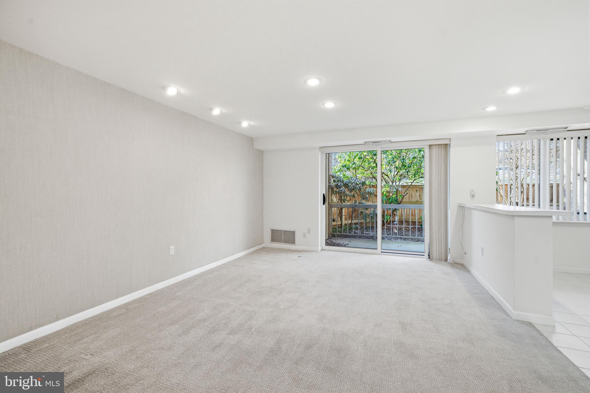 OAK HILL - Residential