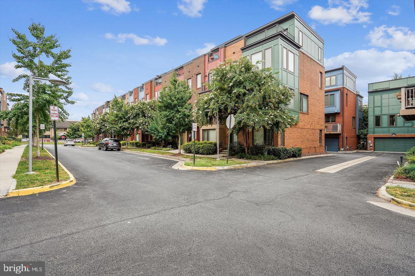 MOSAIC AT MERRIFIELD - Residential Lease