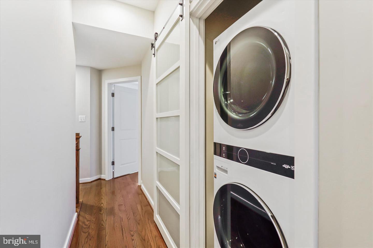 MOSAIC AT MERRIFIELD - Residential Lease