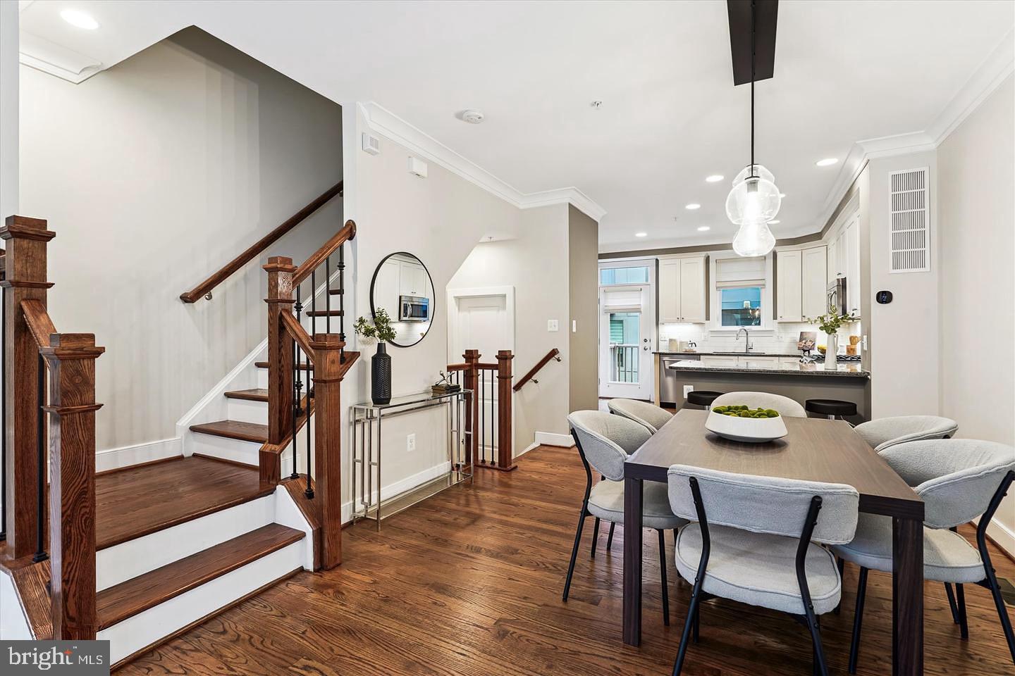 MOSAIC AT MERRIFIELD - Residential Lease