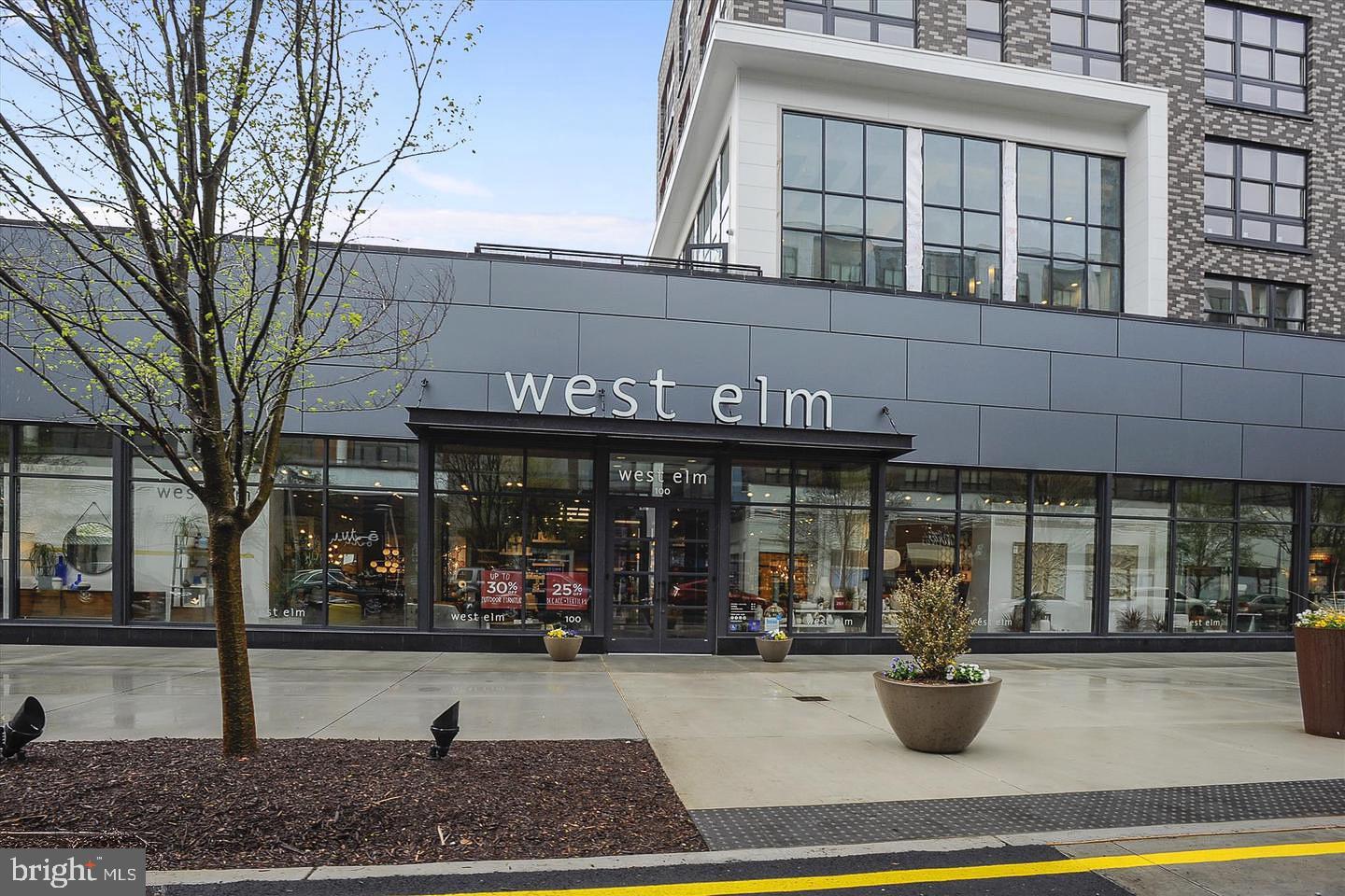 MOSAIC AT MERRIFIELD - Residential Lease