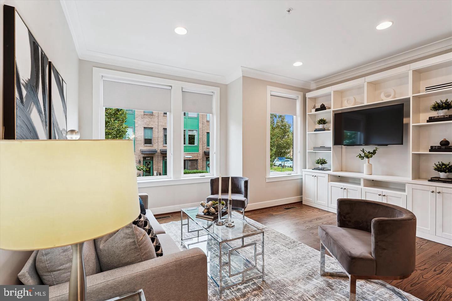 MOSAIC AT MERRIFIELD - Residential Lease