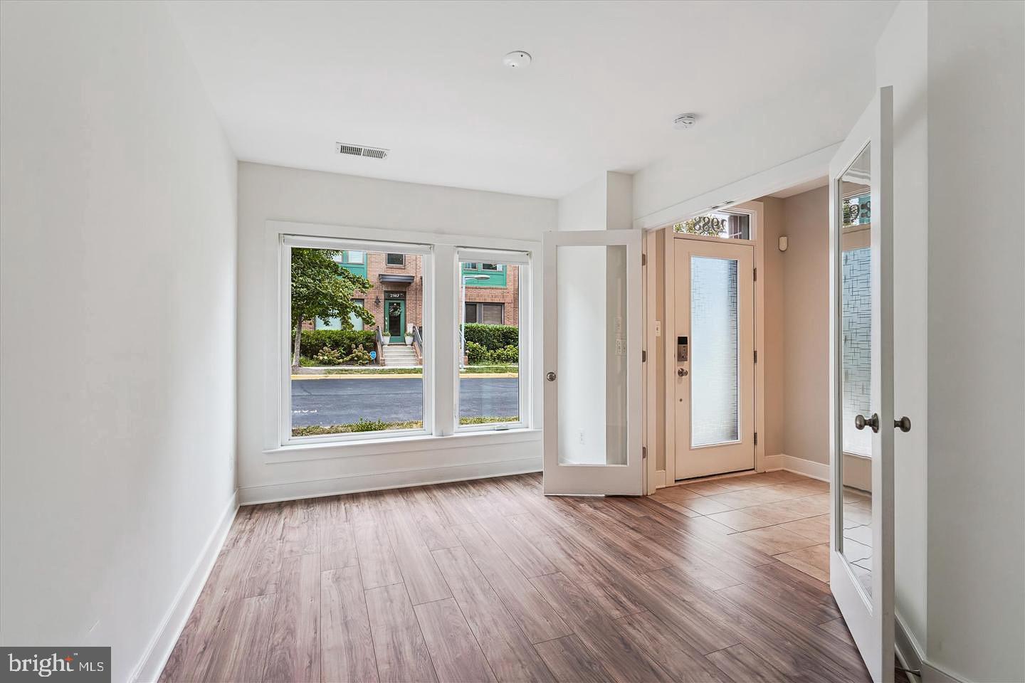 MOSAIC AT MERRIFIELD - Residential Lease