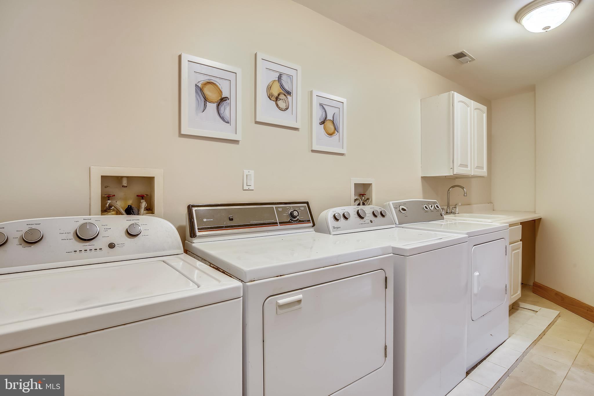 HOLMES RUN WOODS WEST - Residential