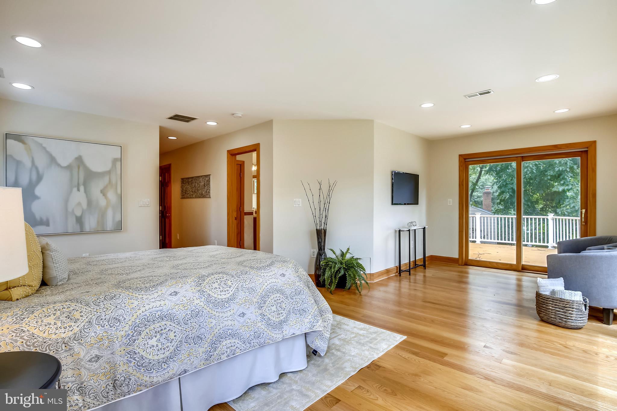 HOLMES RUN WOODS WEST - Residential