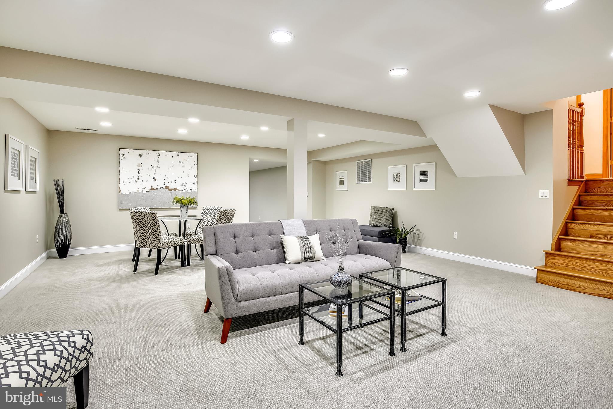 HOLMES RUN WOODS WEST - Residential