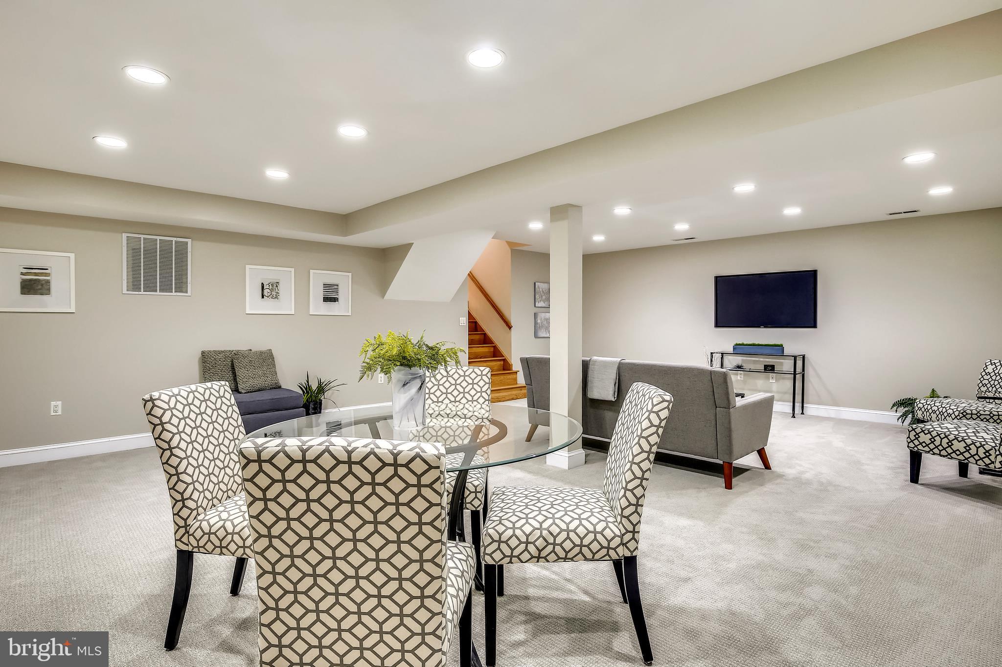 HOLMES RUN WOODS WEST - Residential