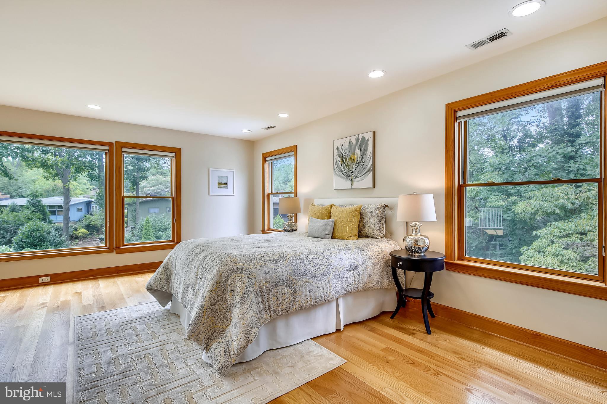 HOLMES RUN WOODS WEST - Residential