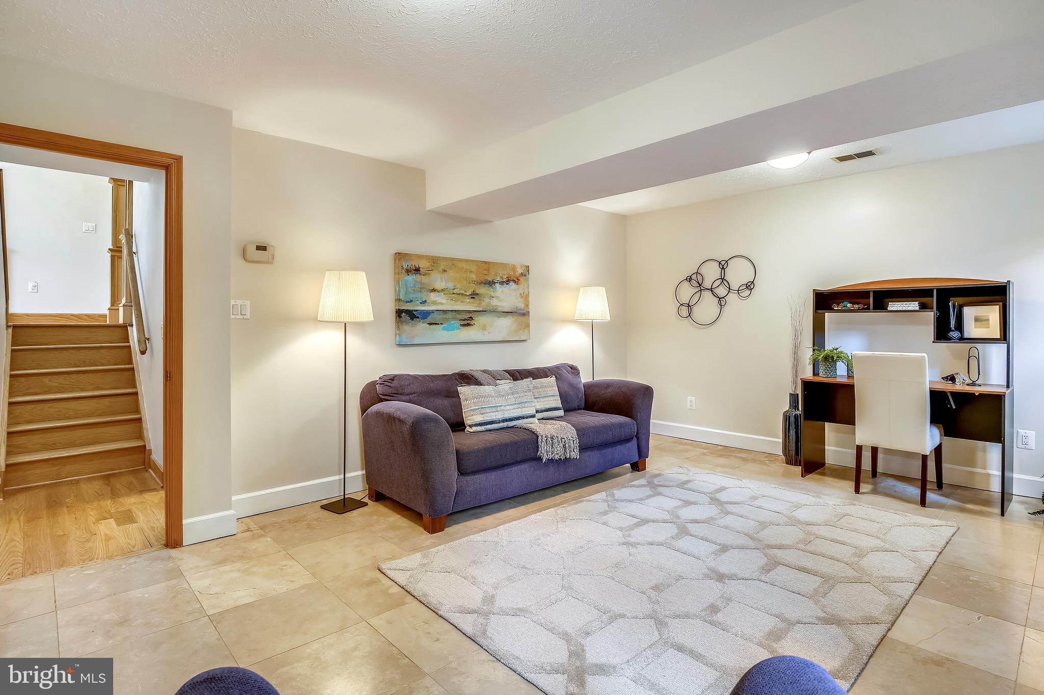 HOLMES RUN WOODS WEST - Residential