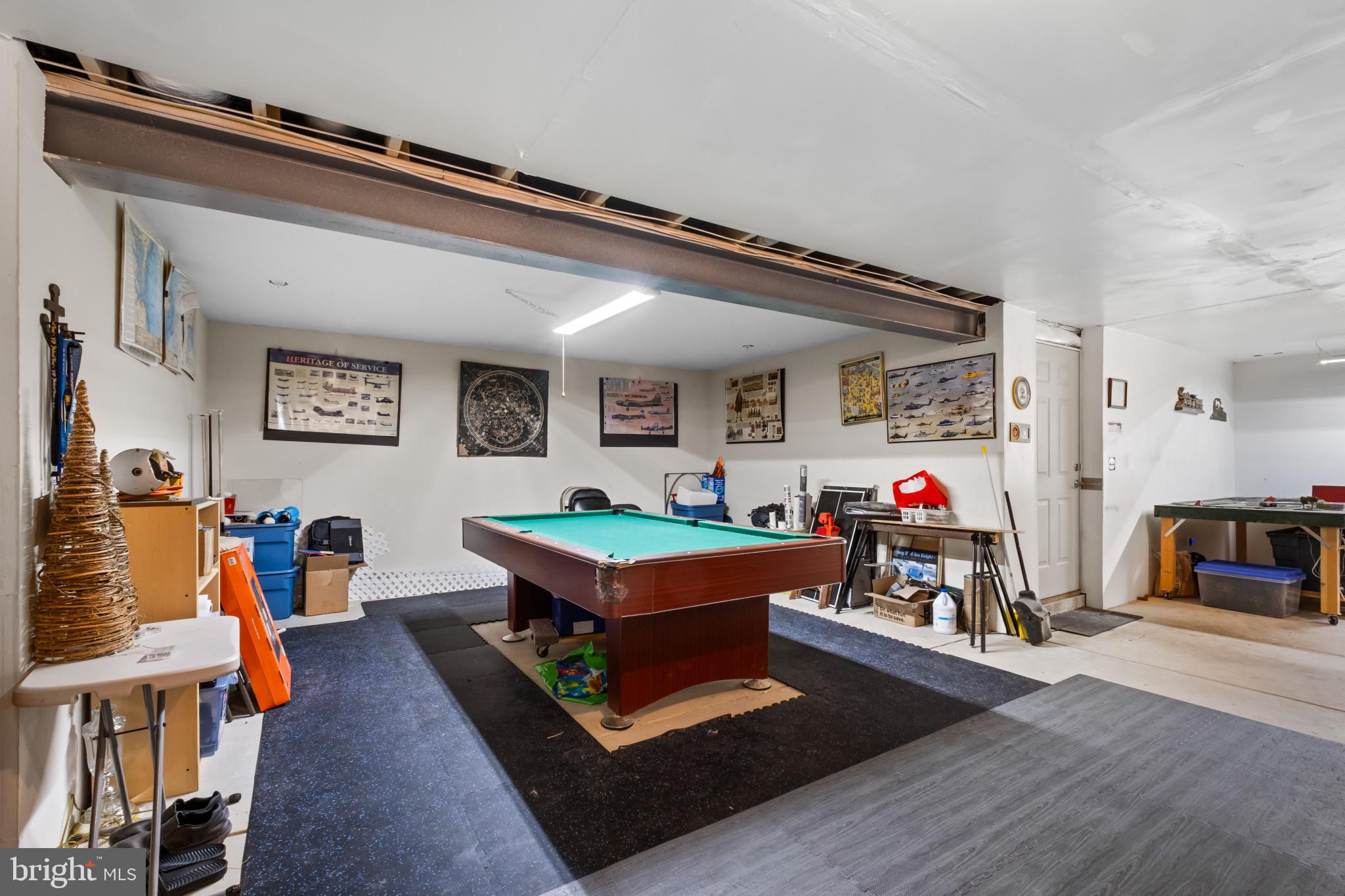 MEADOW BROOK ESTATES - Residential