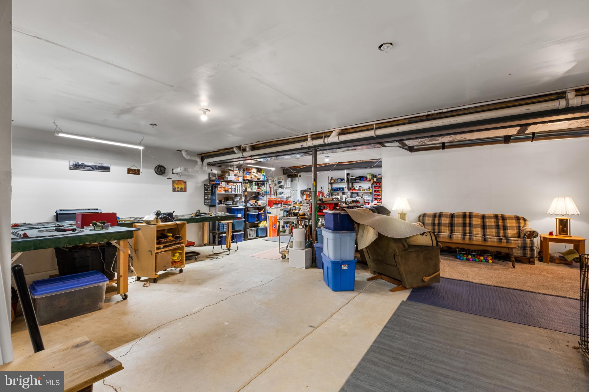 MEADOW BROOK ESTATES - Residential