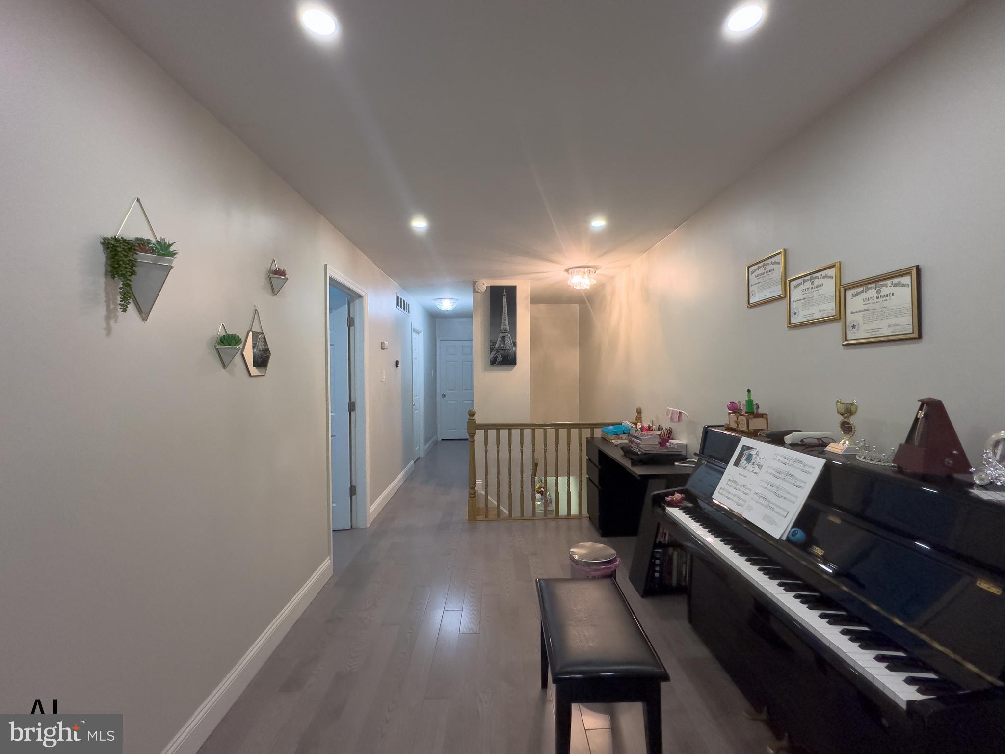 LEXINGTON PARK - Residential
