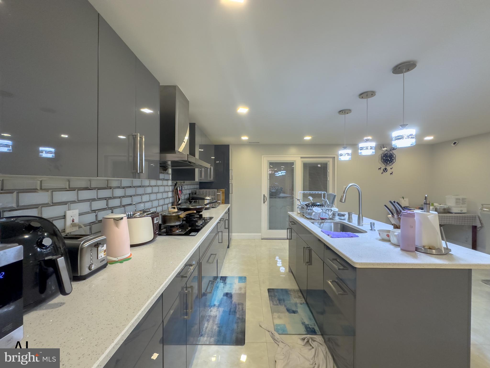 LEXINGTON PARK - Residential