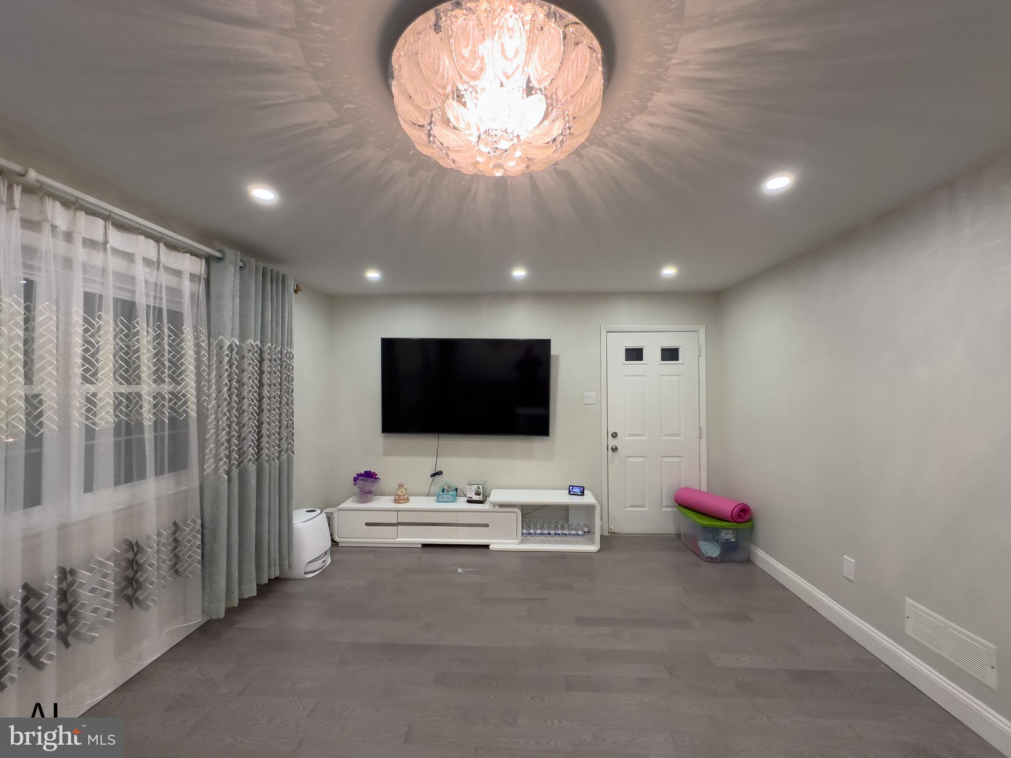 LEXINGTON PARK - Residential