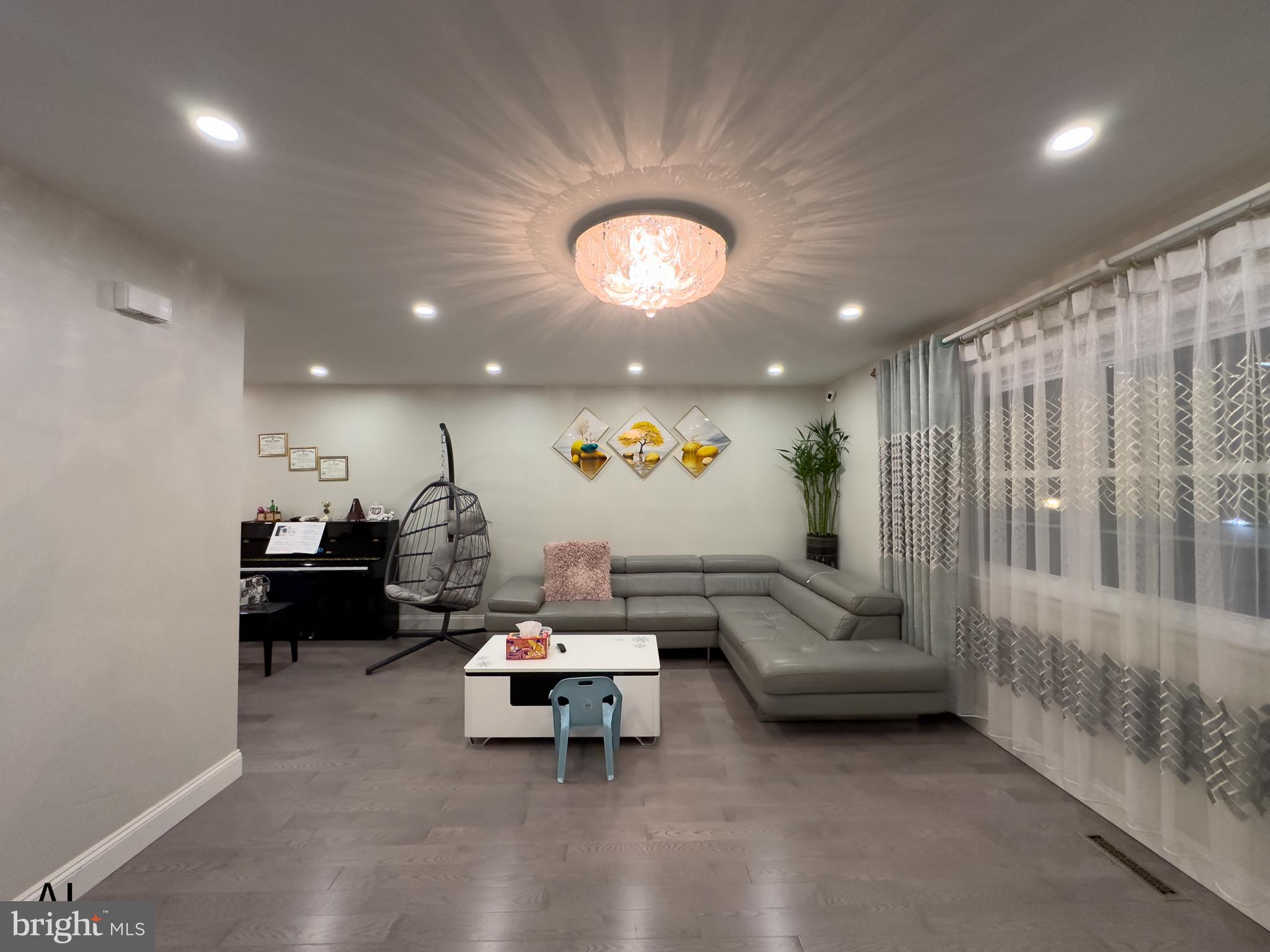 LEXINGTON PARK - Residential