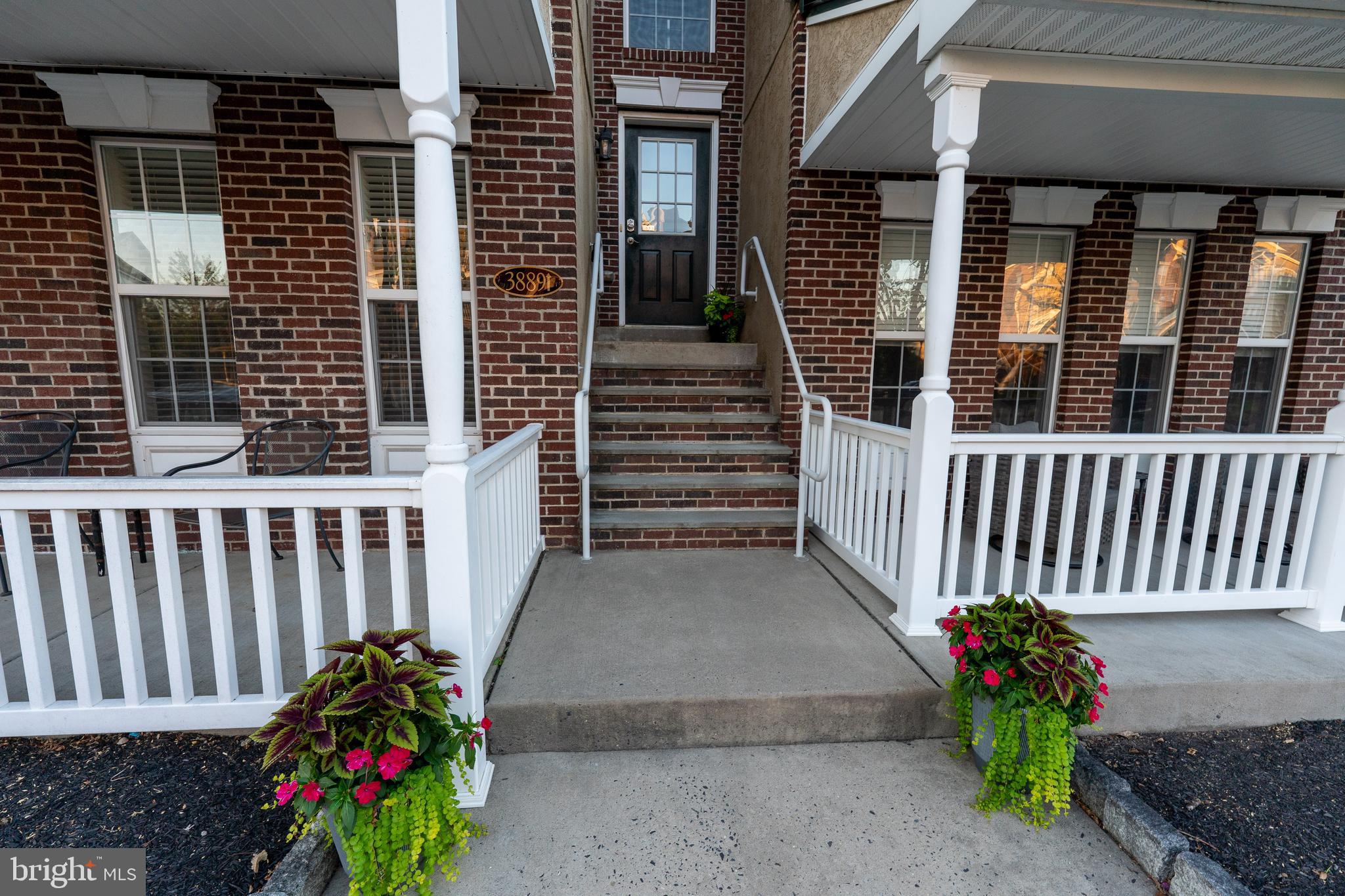 3889 ASHLAND DRIVE C-2