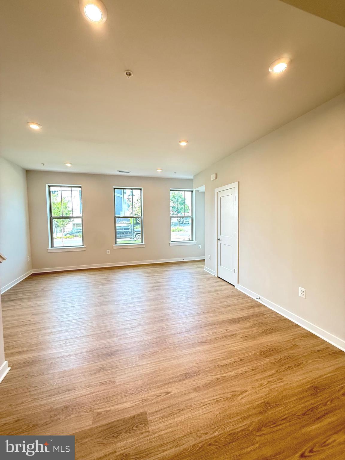 MANASSAS PARK VILLAGE - Residential Lease