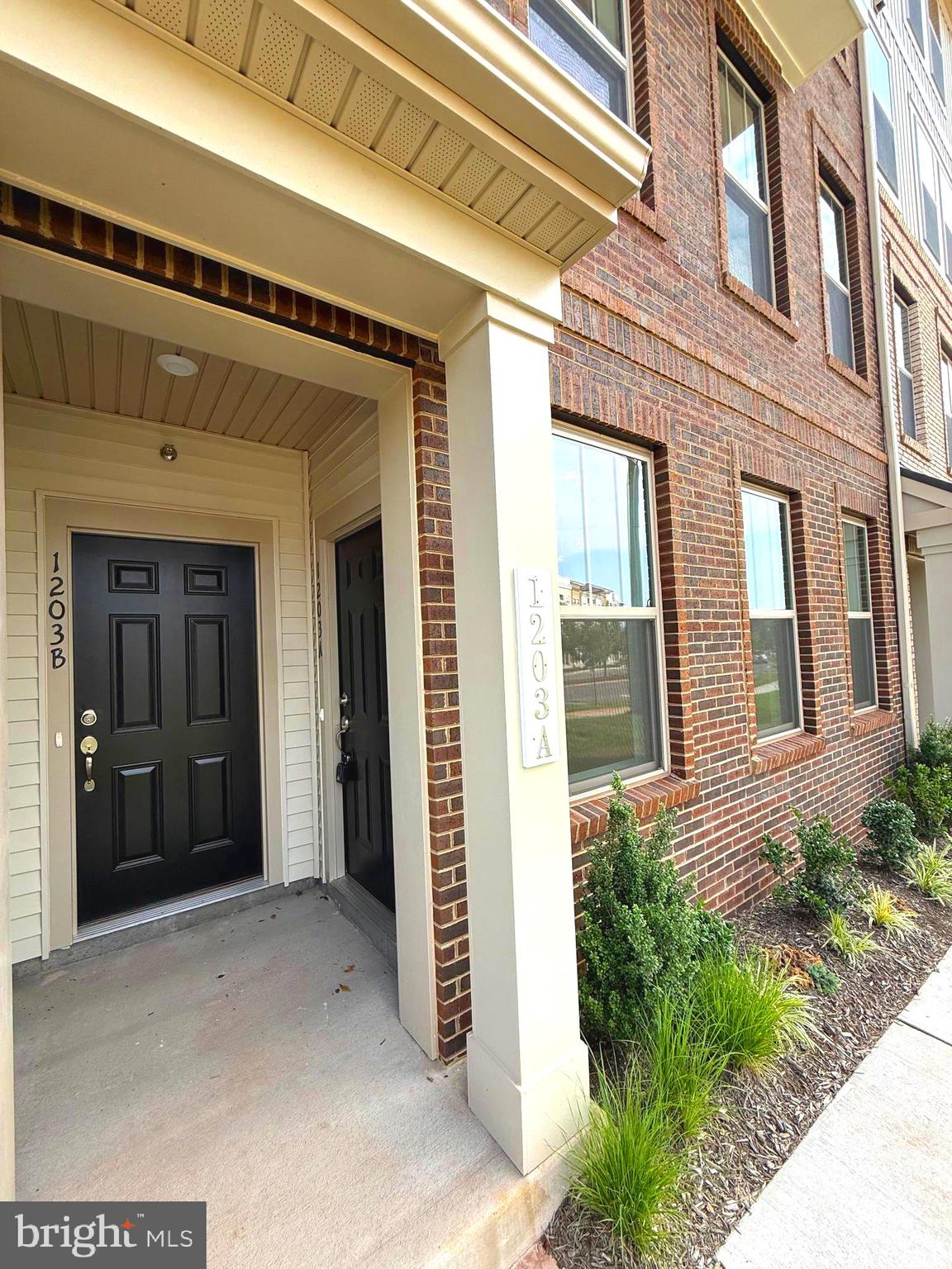 MANASSAS PARK VILLAGE - Residential Lease