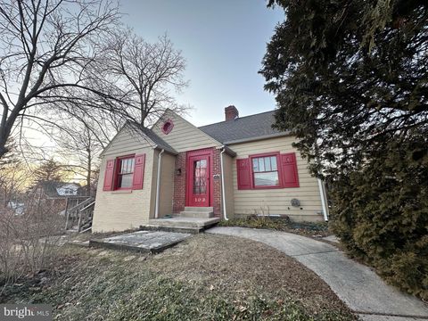 Photo of 103 E Hamilton Avenue, STATE COLLEGE, PA 16801 (MLS # PACE2516620)