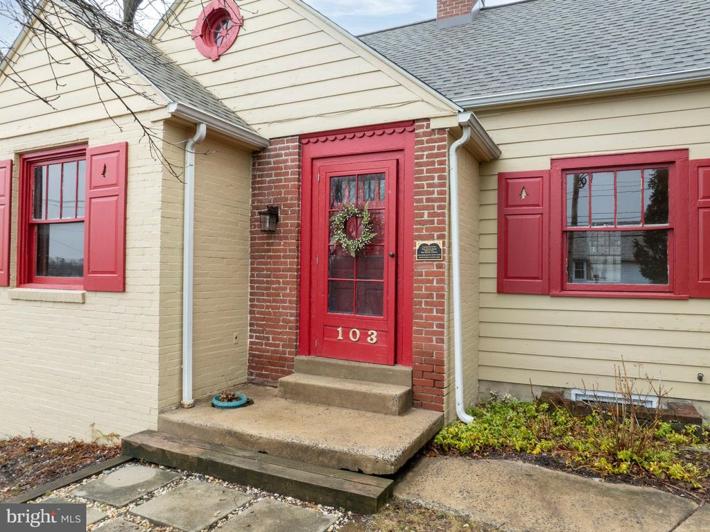 Photo of 103 E Hamilton Avenue, STATE COLLEGE, PA 16801 (MLS # PACE2516620)