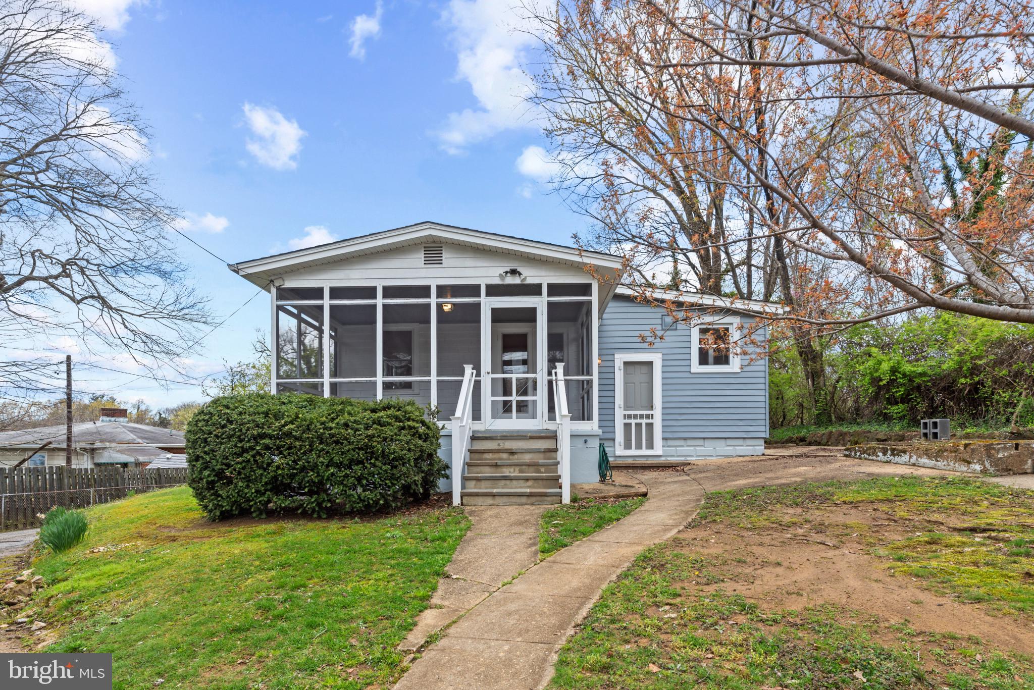 REGULARS - Residential Lease
