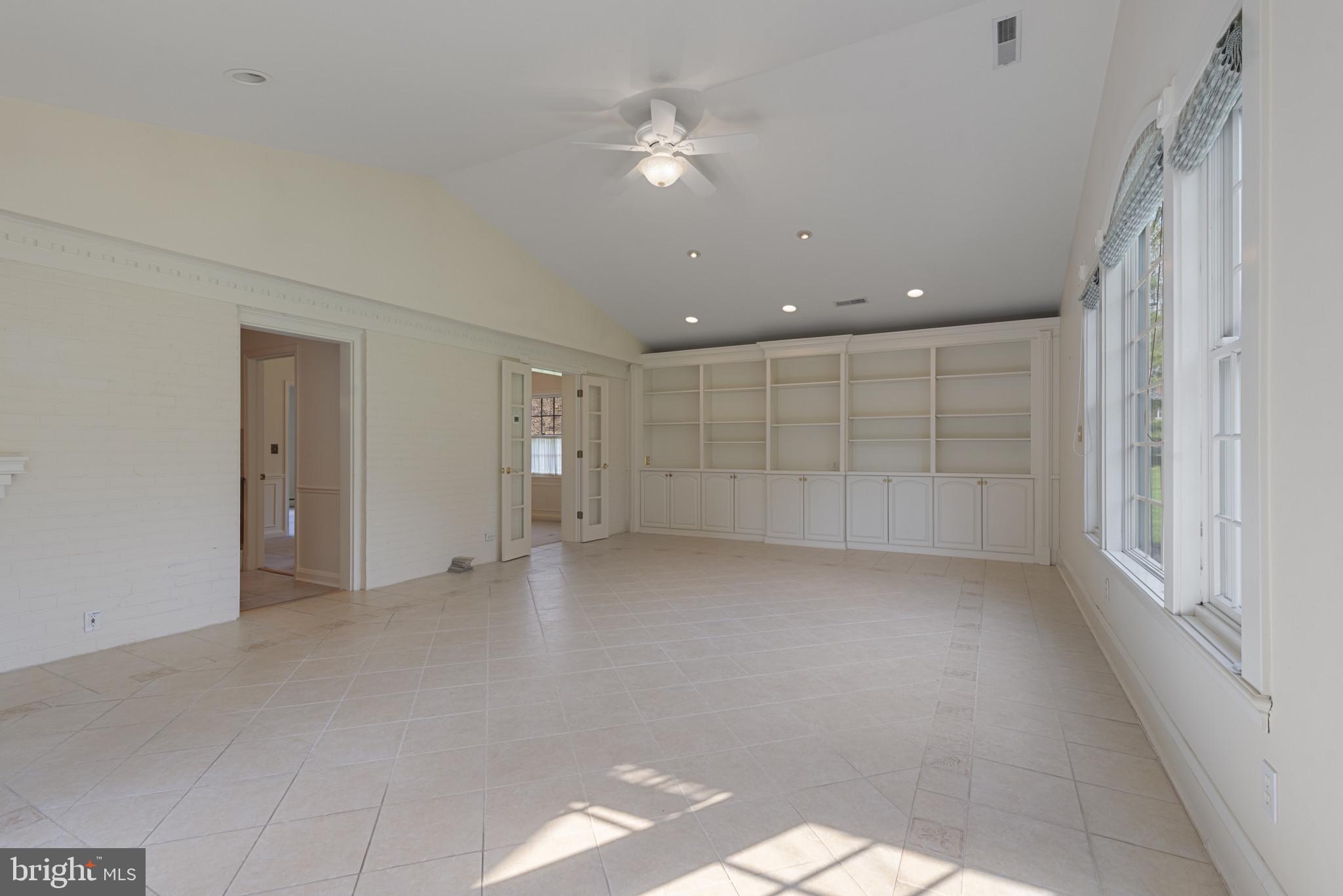 WAKEFIELD - Residential