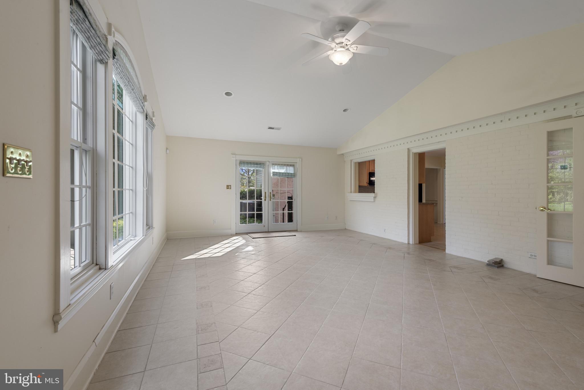 WAKEFIELD - Residential