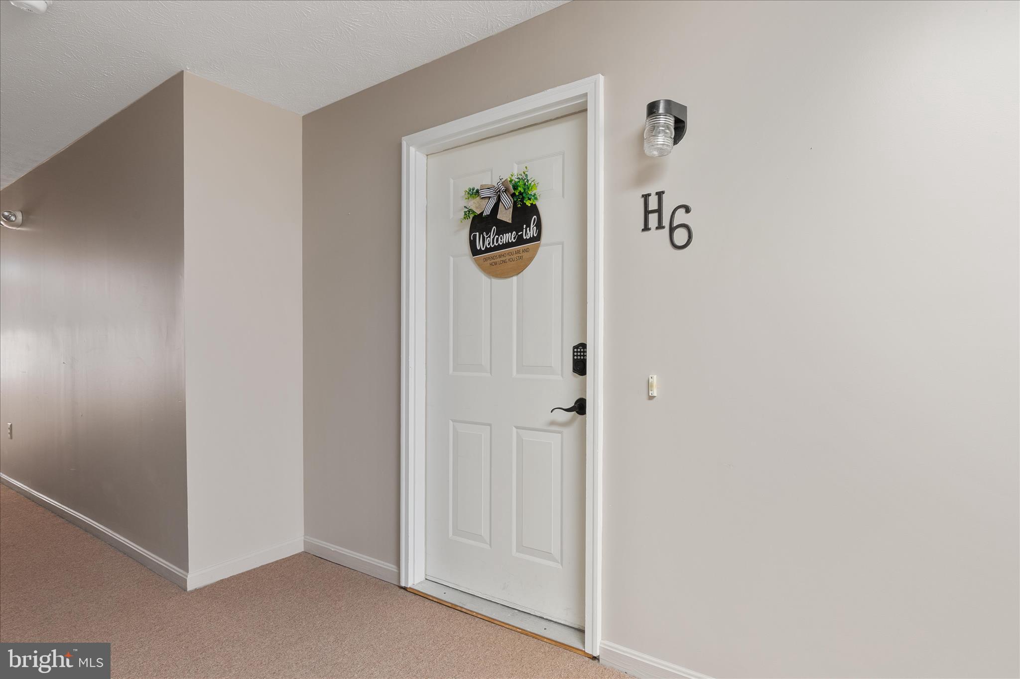 SIGNAL KNOB CONDOS - Residential