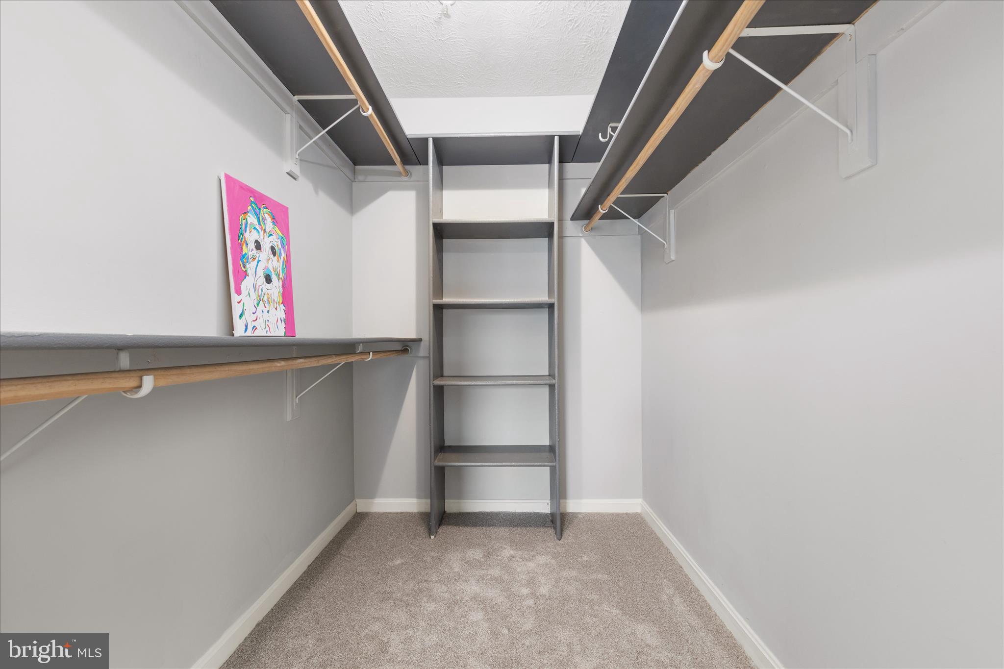 SIGNAL KNOB CONDOS - Residential