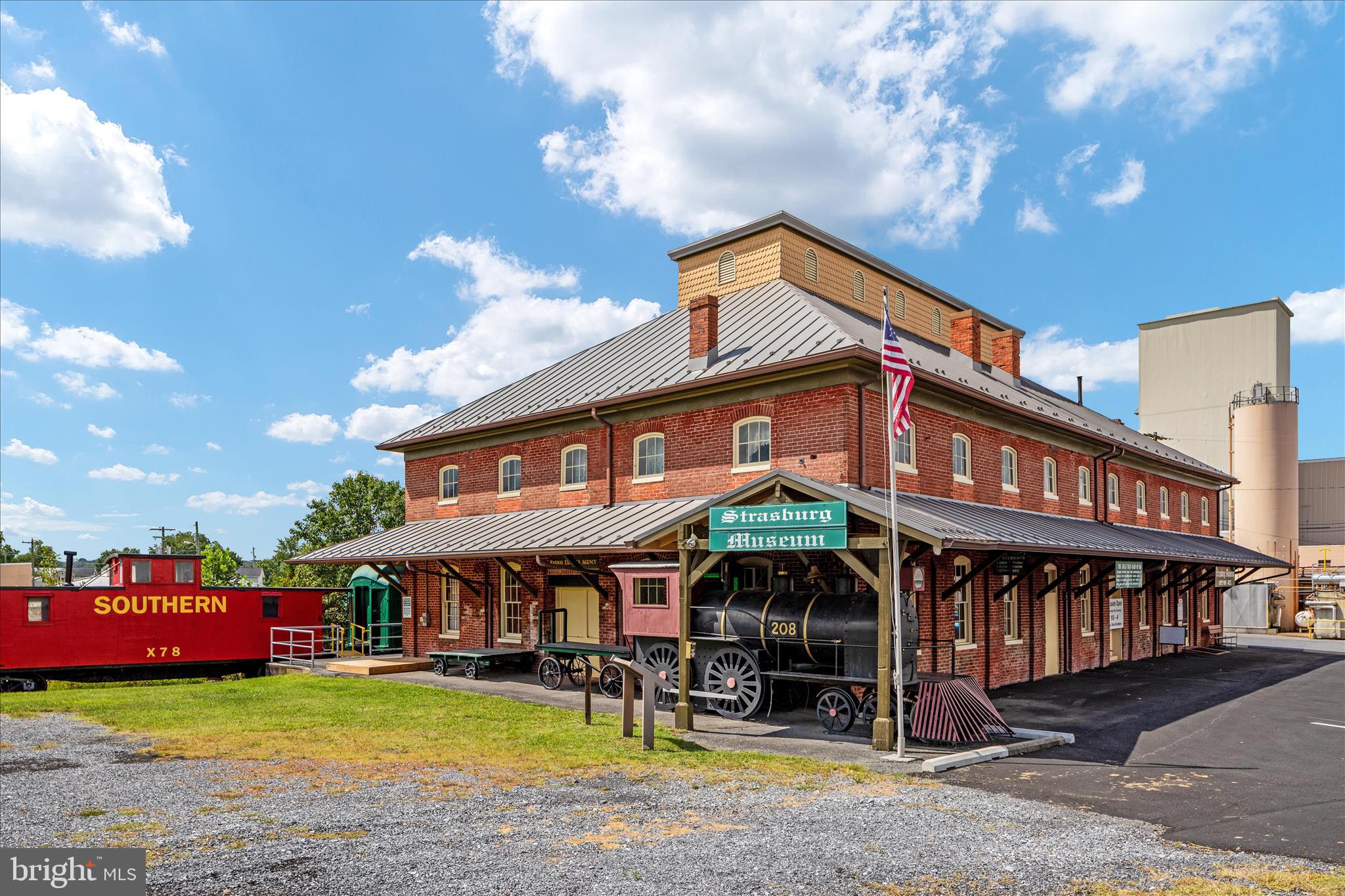 SIGNAL KNOB CONDOS - Residential