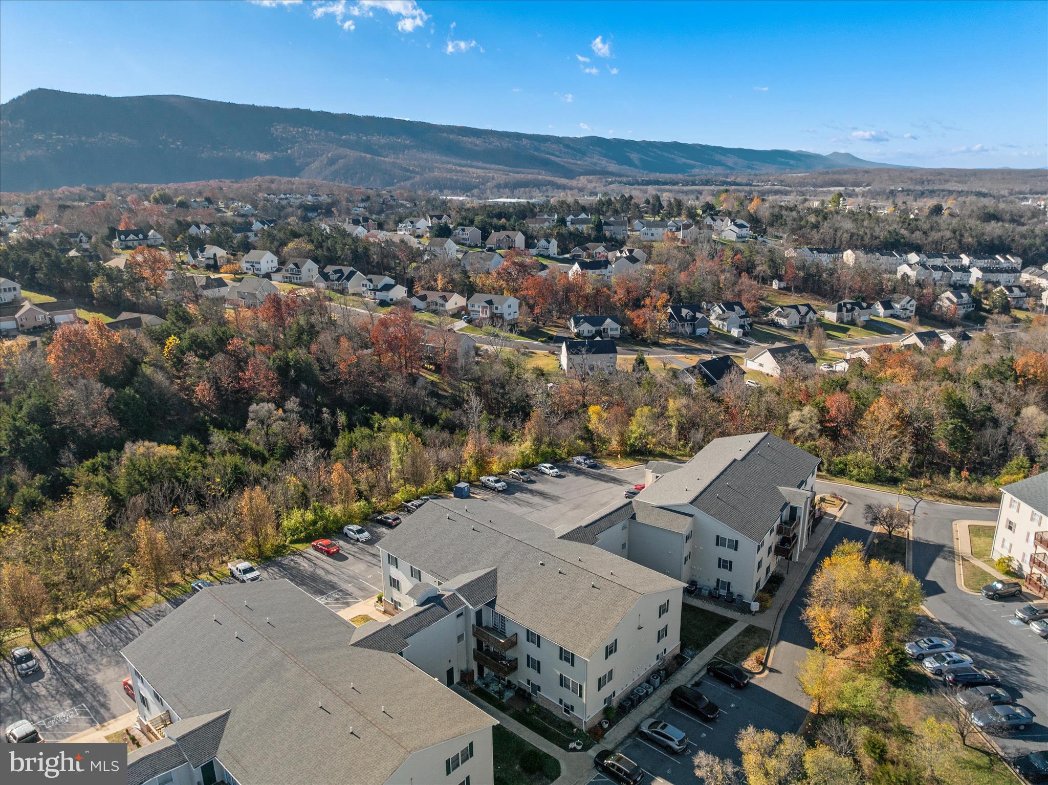 SIGNAL KNOB CONDOS - Residential