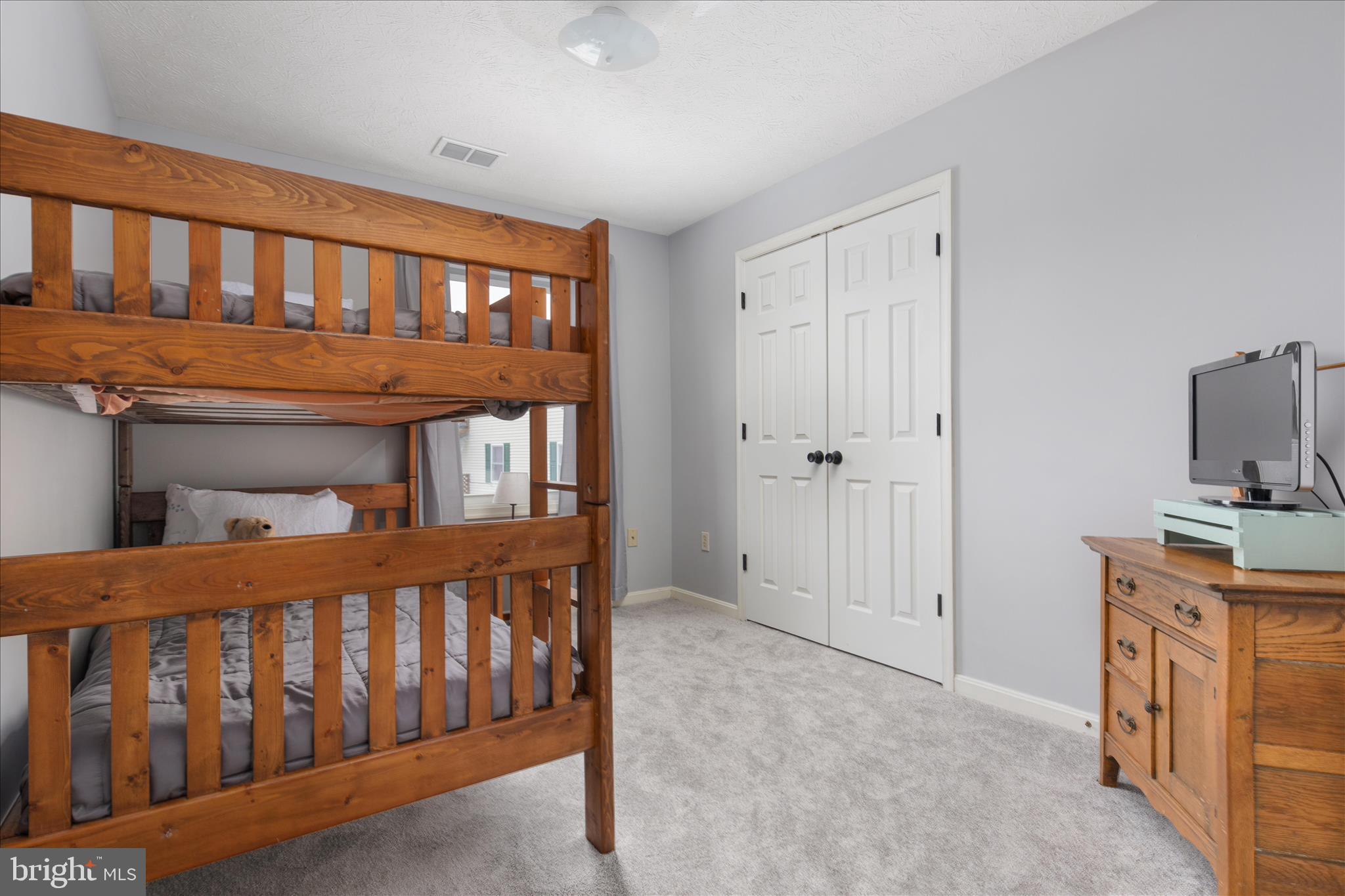 SIGNAL KNOB CONDOS - Residential