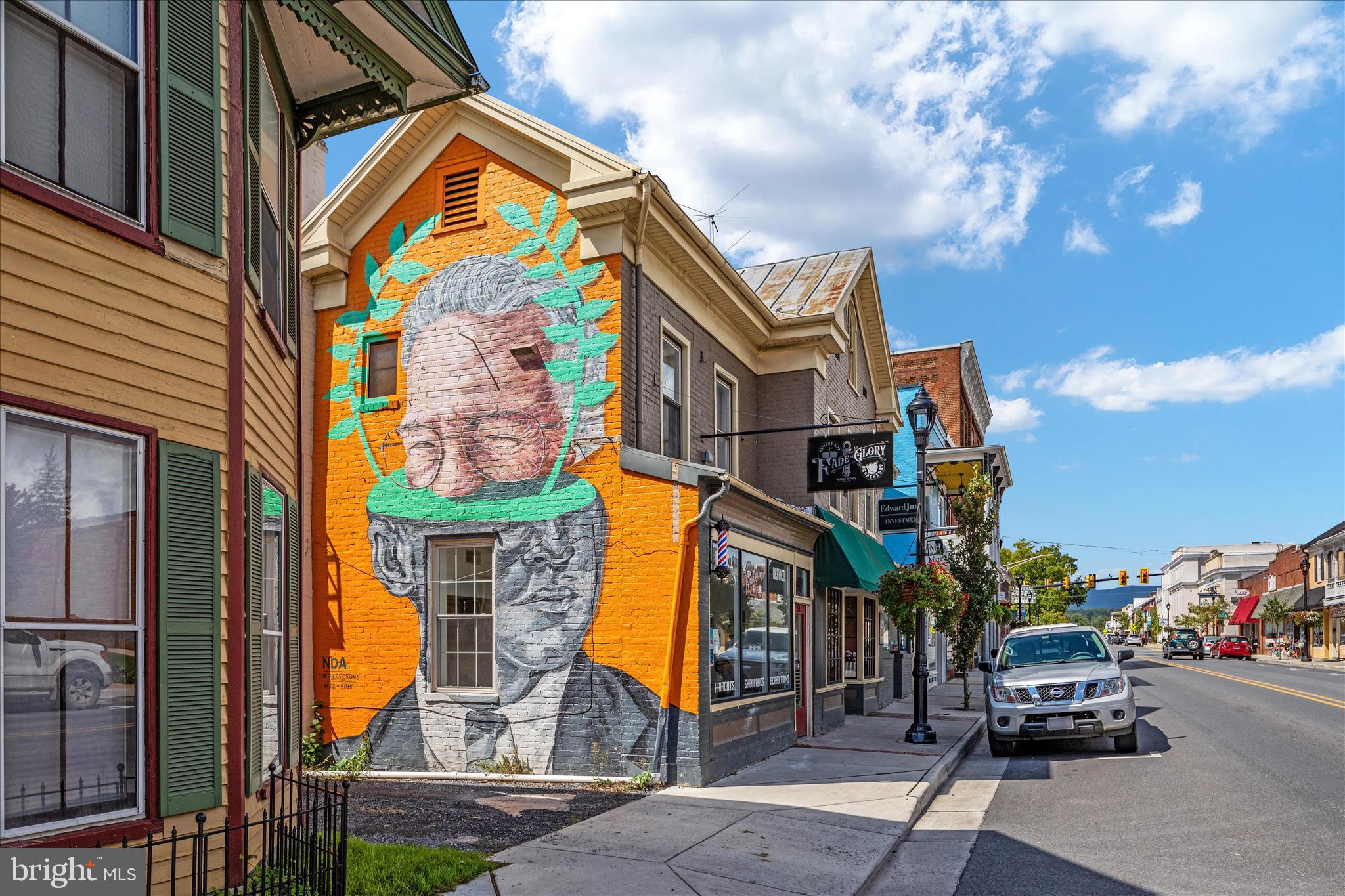 SIGNAL KNOB CONDOS - Residential