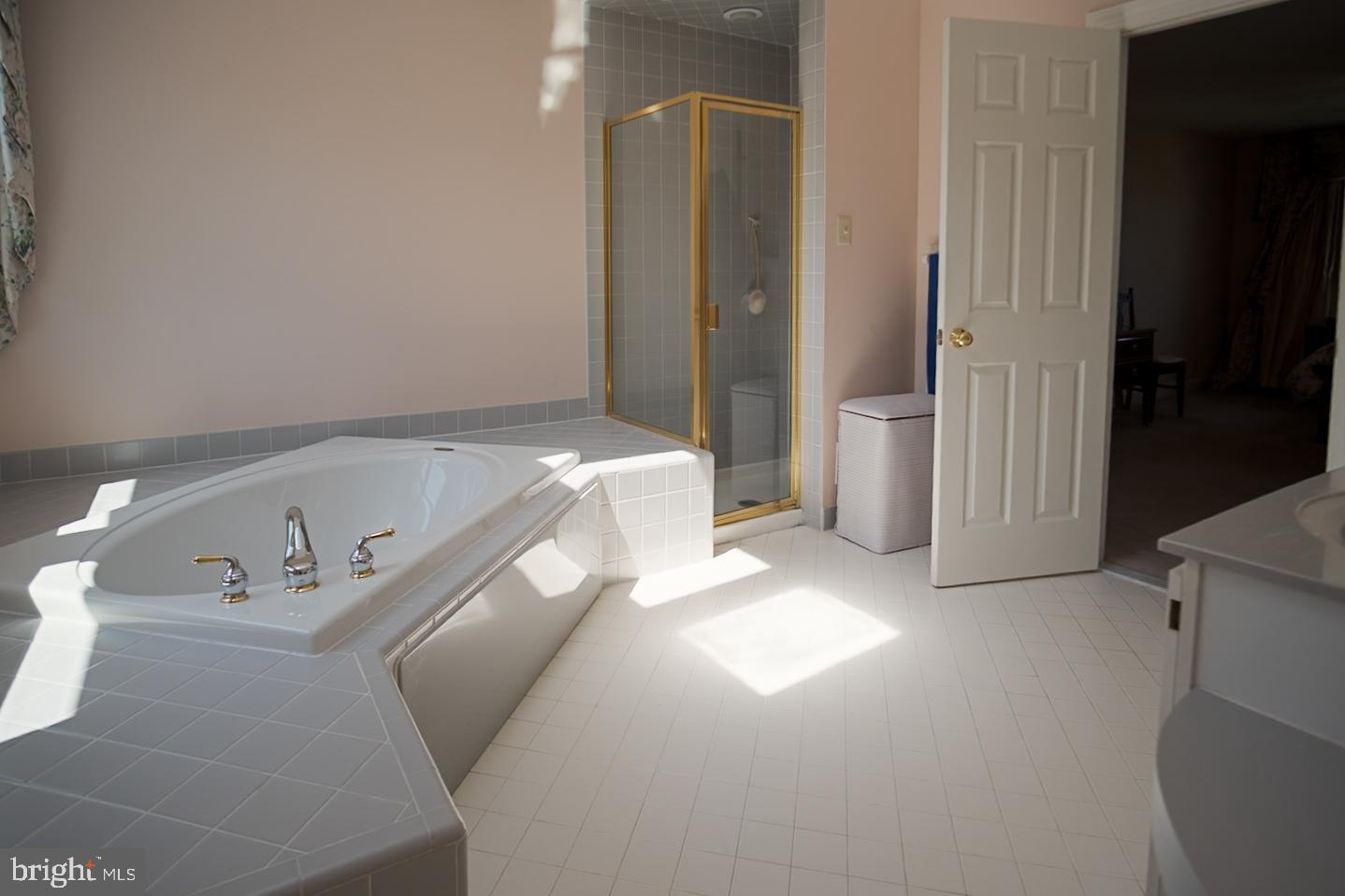 BROOKFIELD - Residential