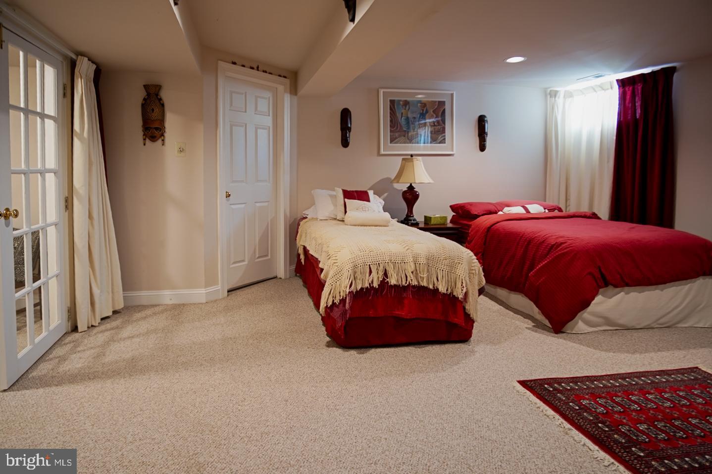 BROOKFIELD - Residential