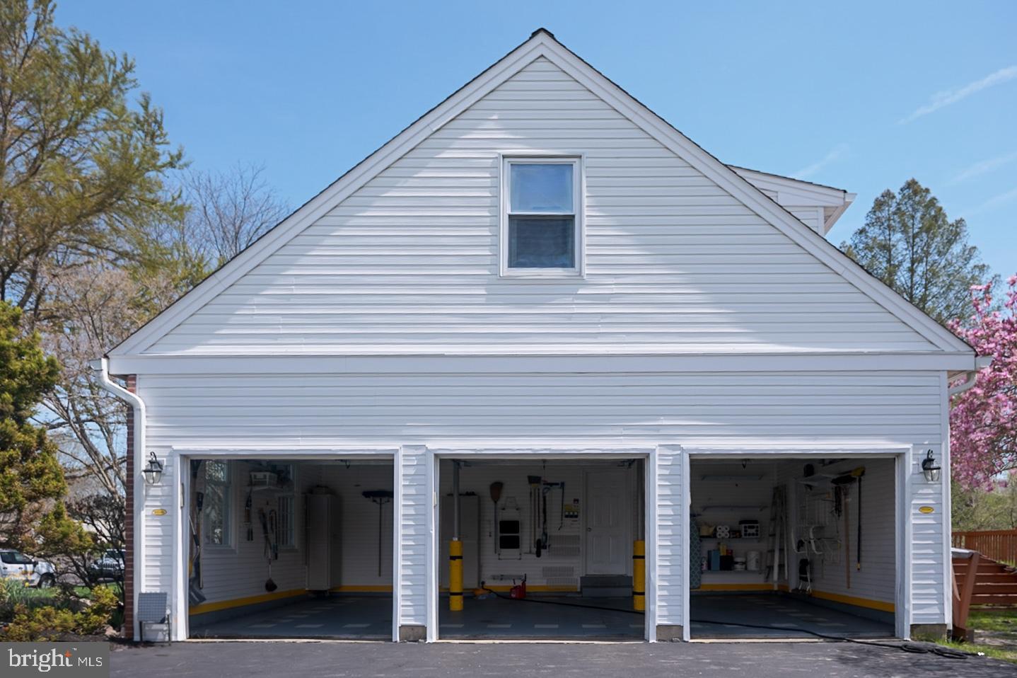 BROOKFIELD - Residential