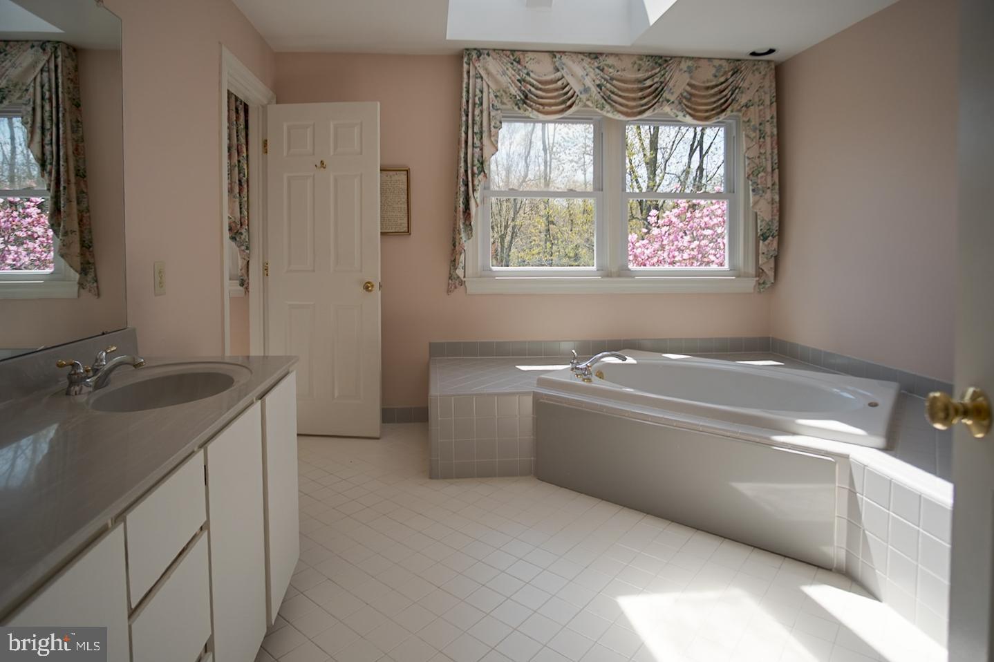 BROOKFIELD - Residential