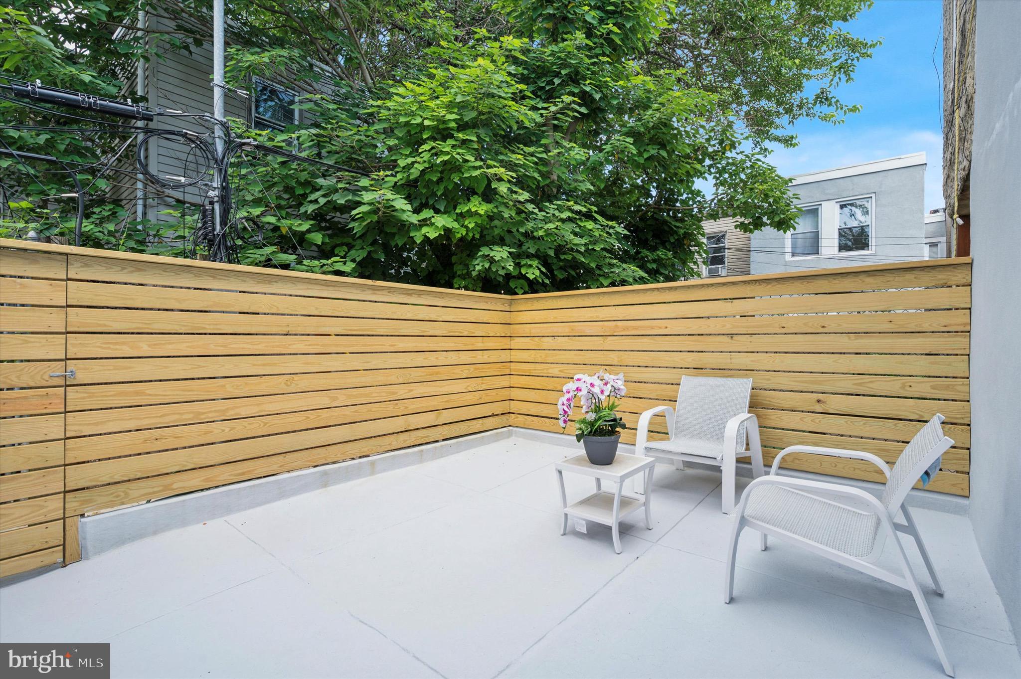 POINT BREEZE - Residential