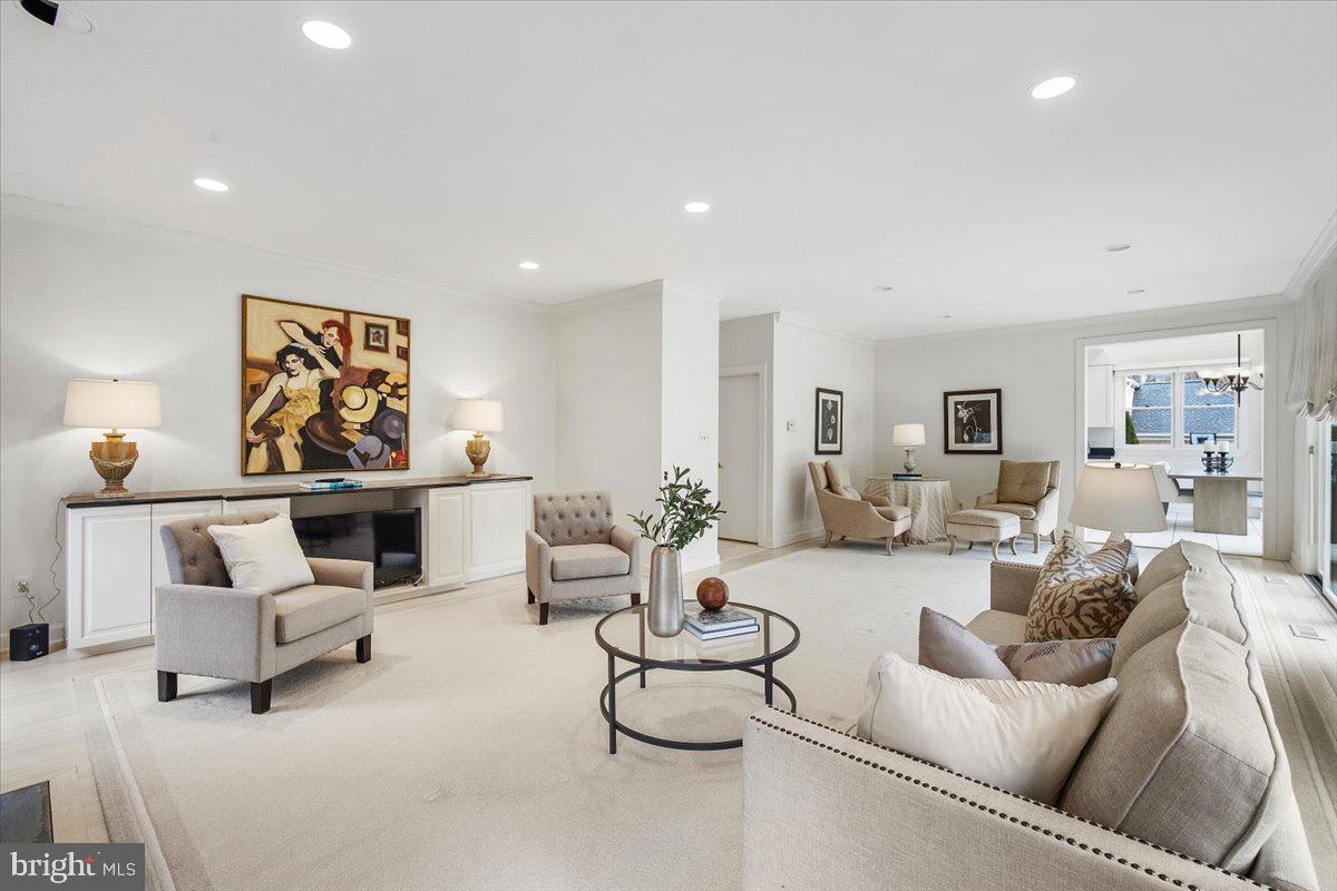 INVERNESS FOREST - Residential