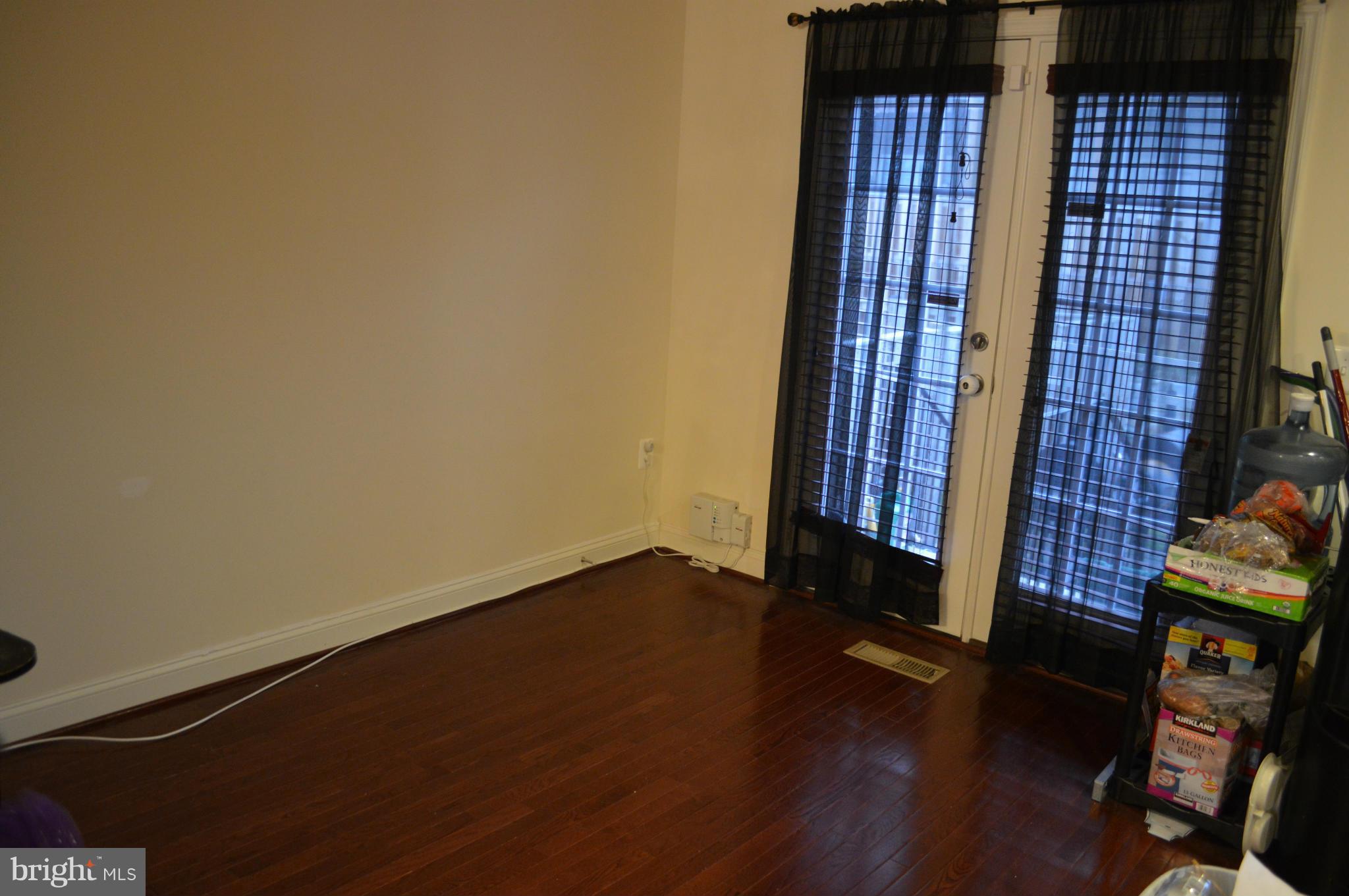 RIVER OAKS - Residential Lease