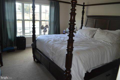 RIVER OAKS - Residential Lease