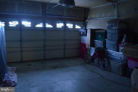 RIVER OAKS - Residential Lease