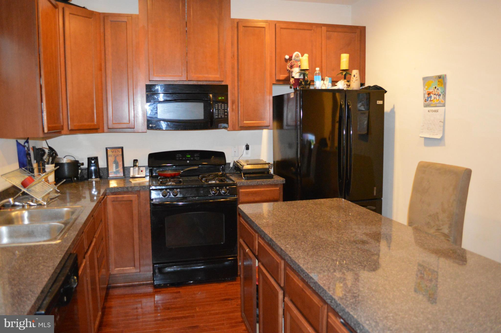 RIVER OAKS - Residential Lease