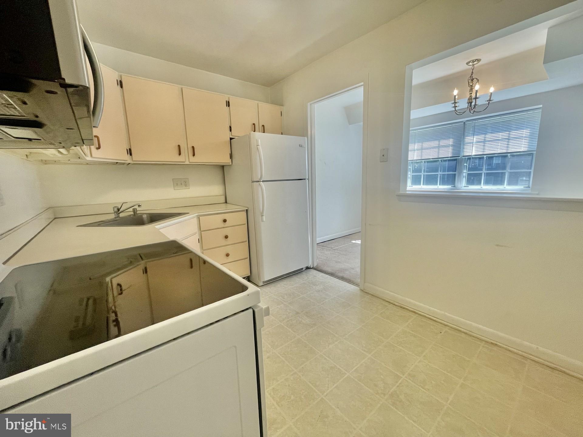 HICKORY HILLS CONDOMINIUMS - Residential