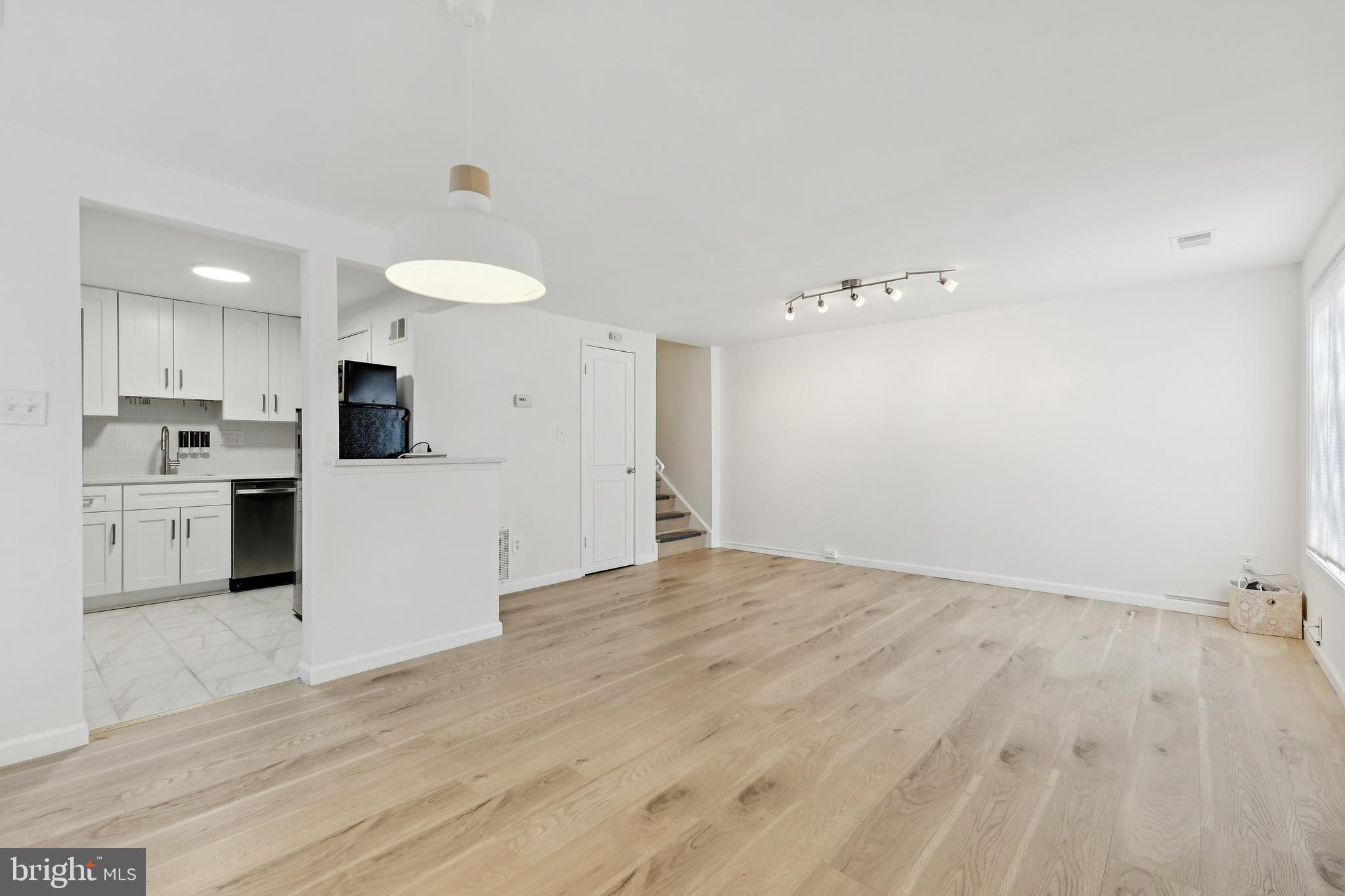 NATHANS HILL - Residential