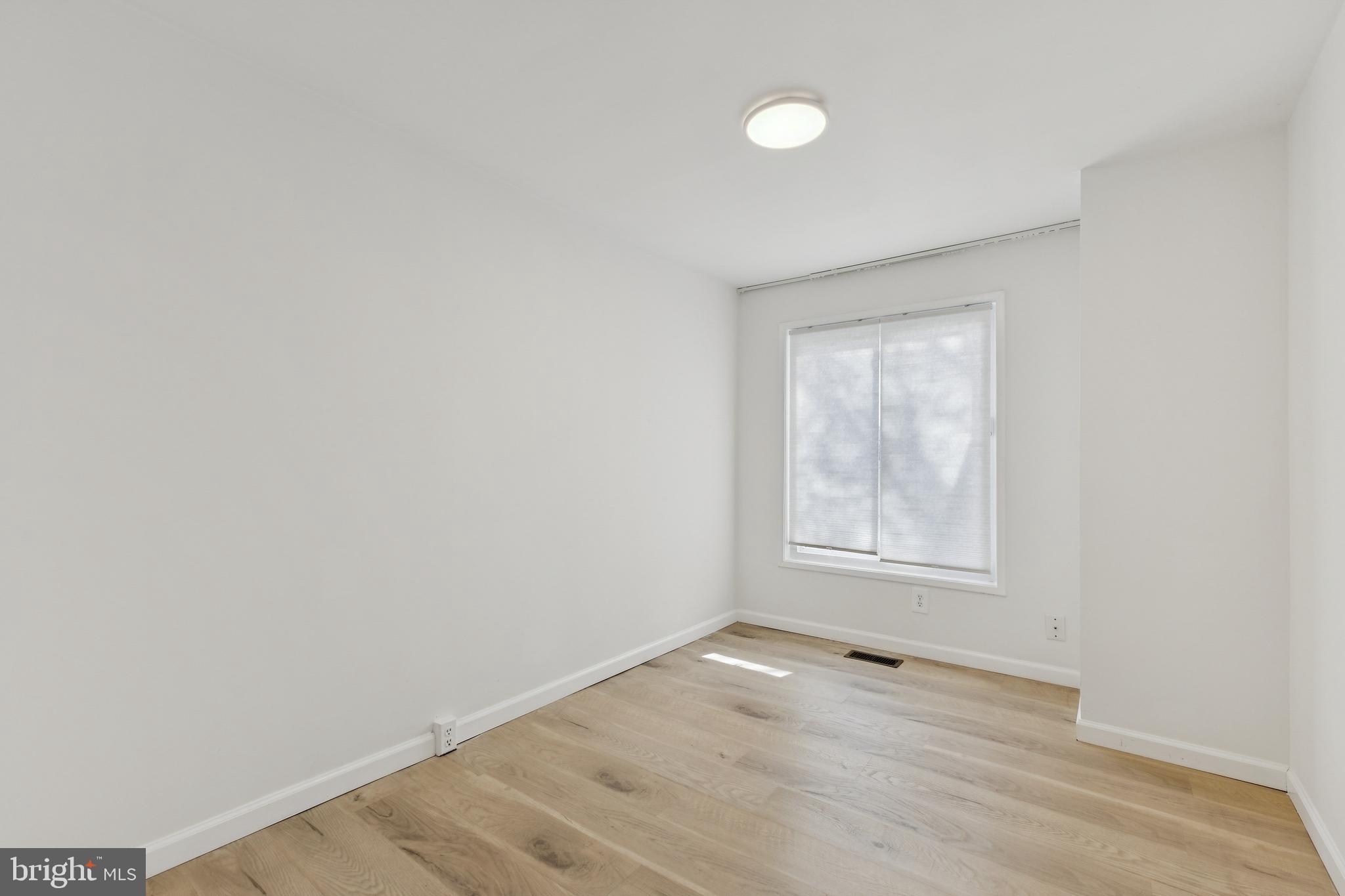 NATHANS HILL - Residential