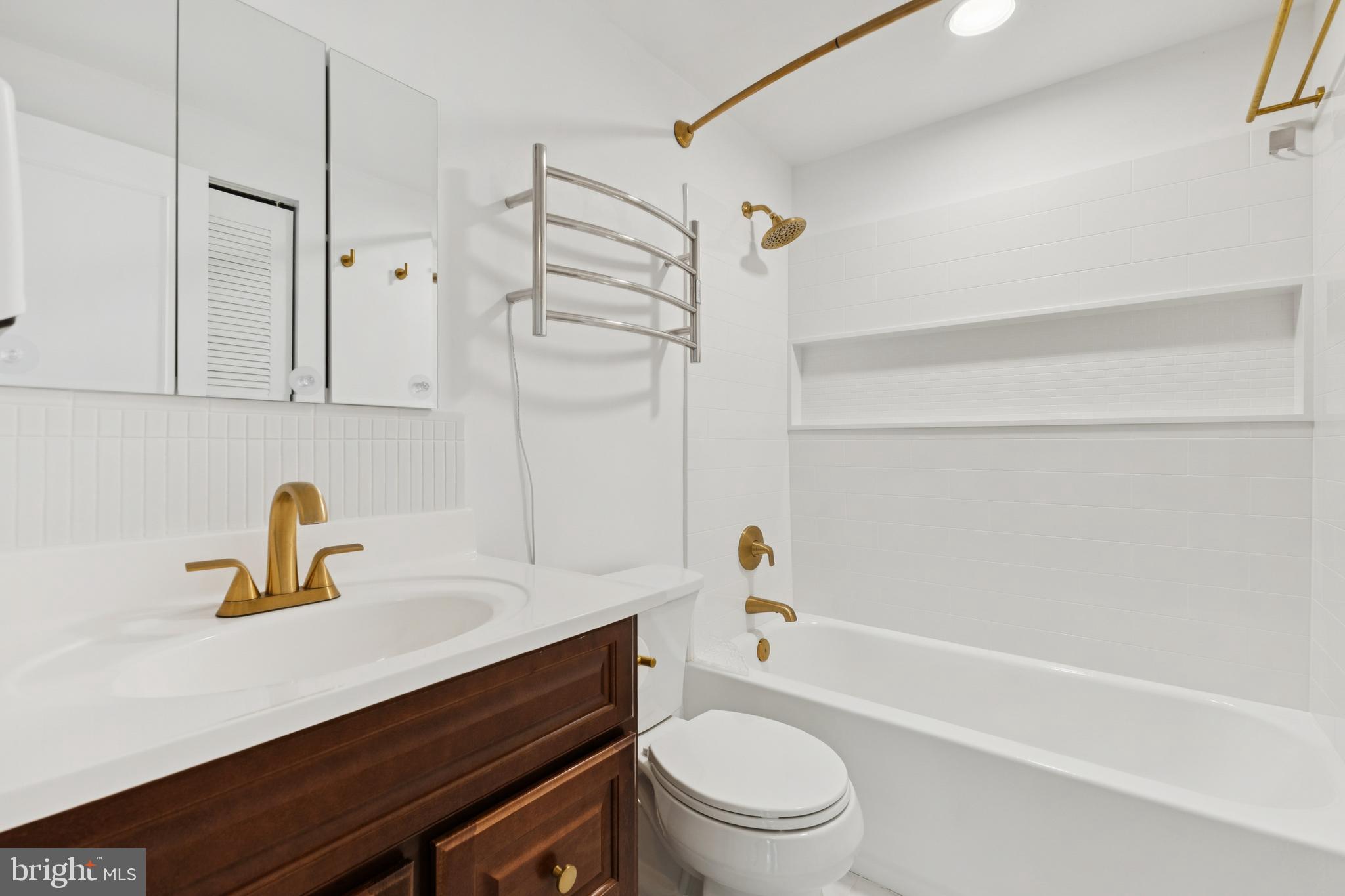 NATHANS HILL - Residential