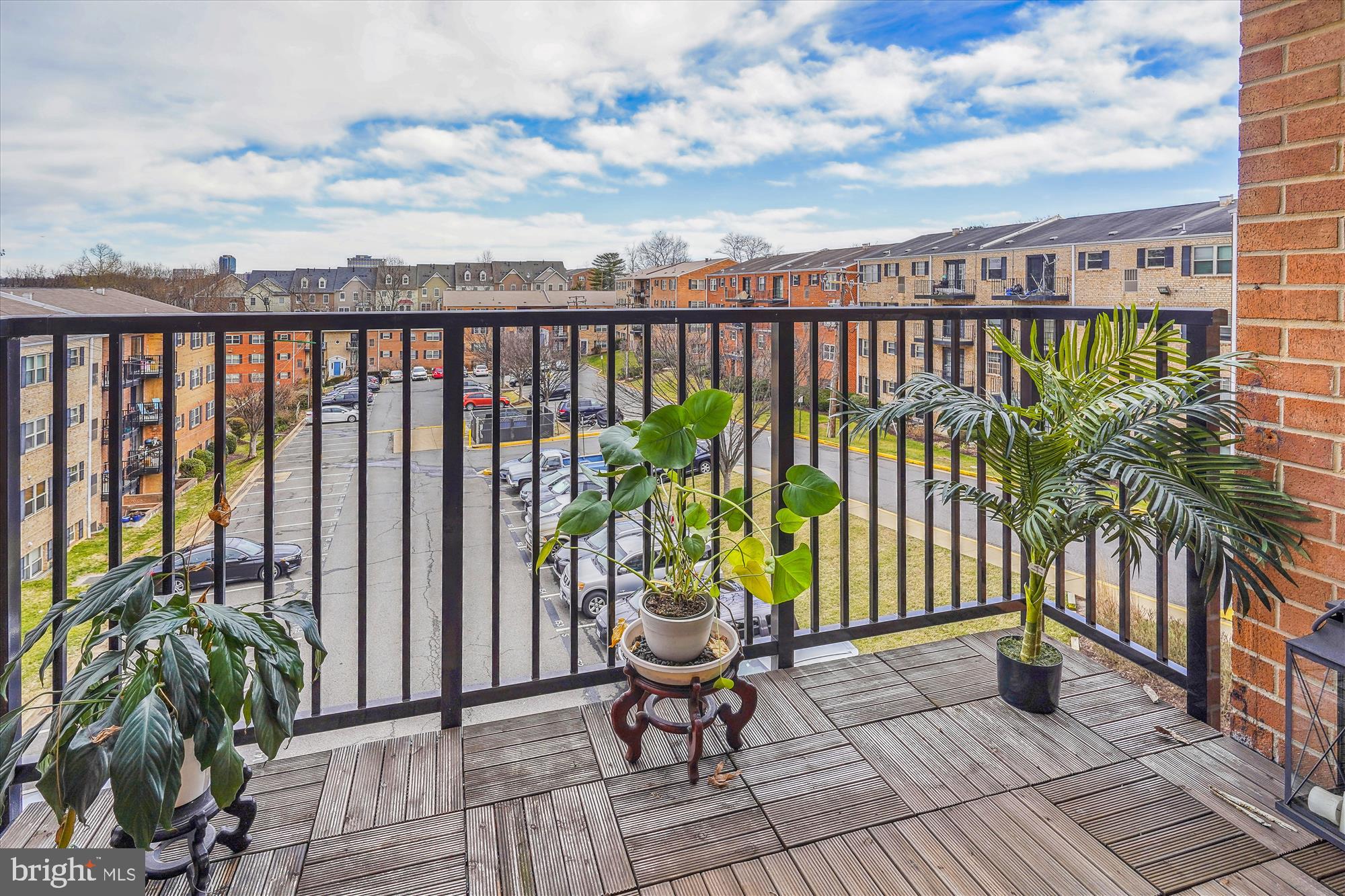 MAYFLOWER SQUARE - Residential