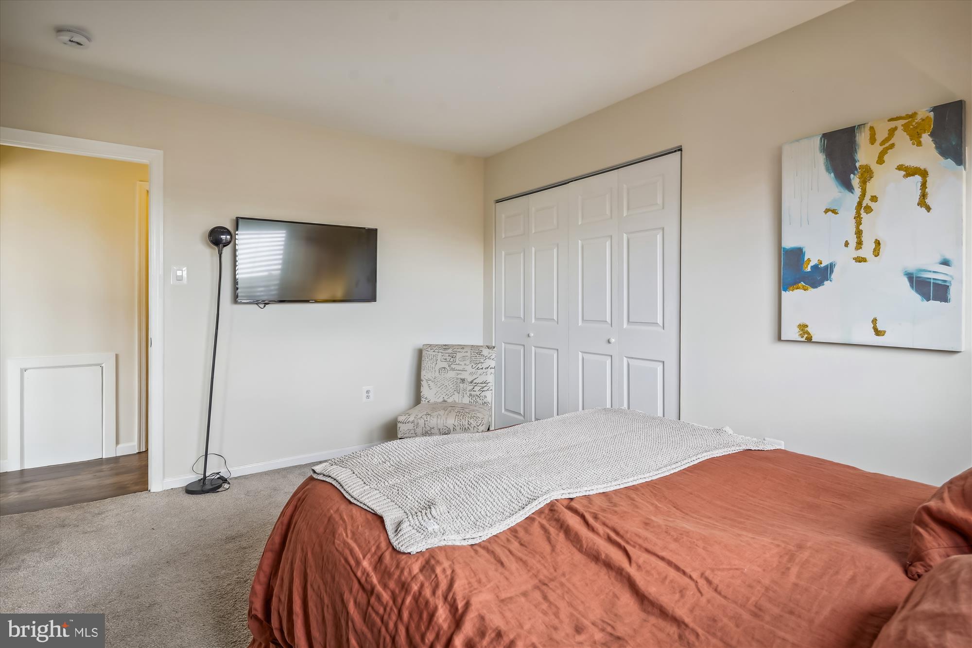 MAYFLOWER SQUARE - Residential