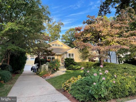 Photo of 7717 OLDCHESTER RD, BETHESDA, MD 20817 (MLS # MDMC2077648) Photo of 7717 OLDCHESTER RD, BETHESDA, MD 20817 (MLS # MDMC2077648)
